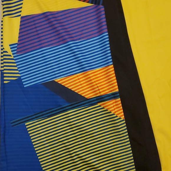 Geometric print half sleeve yellow maxi dress. - Picture 5 of 12